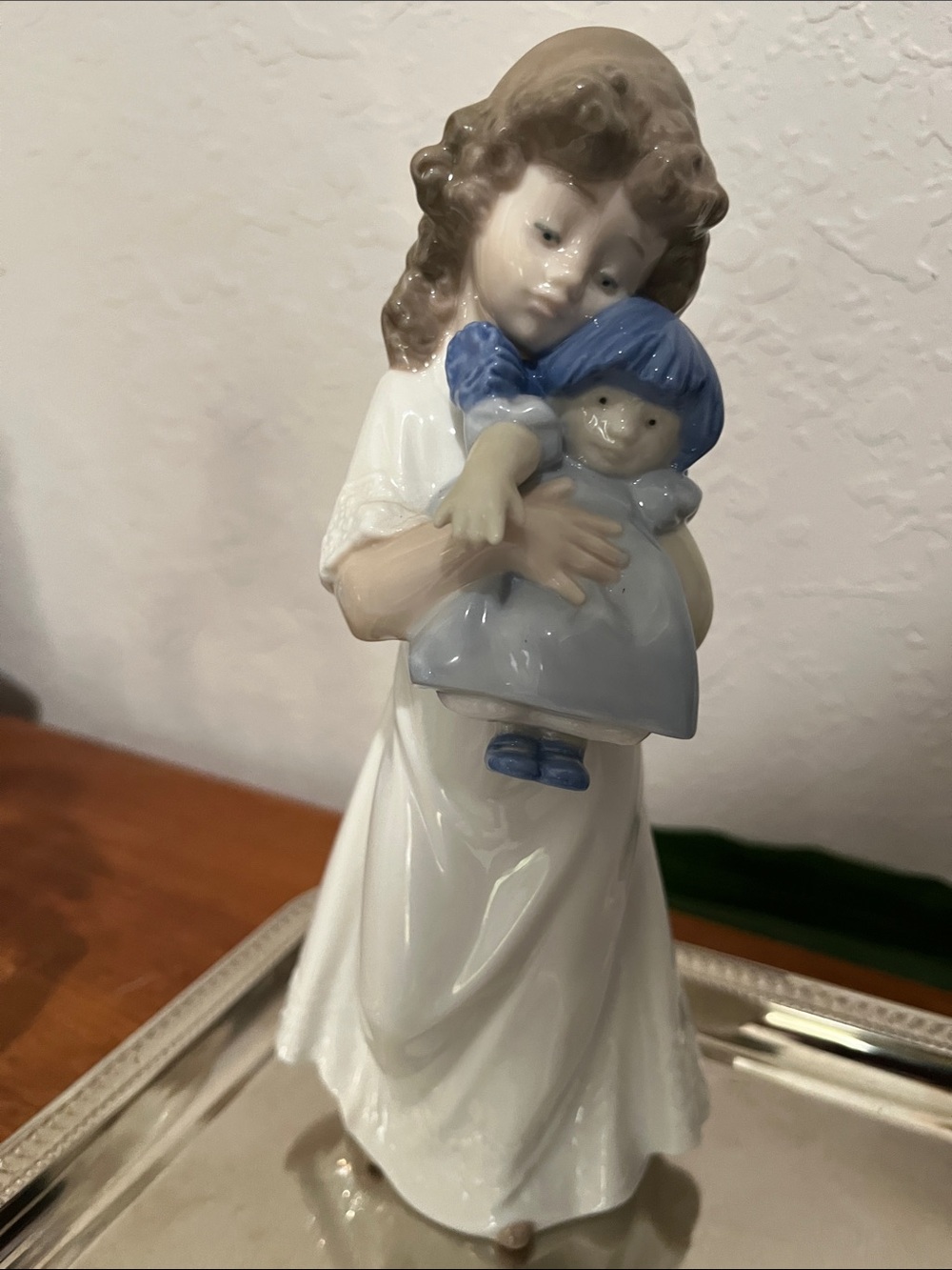 Llardo NAO I’m Sleepy Porcelain Girl Figurine Holding Blue Doll VTG